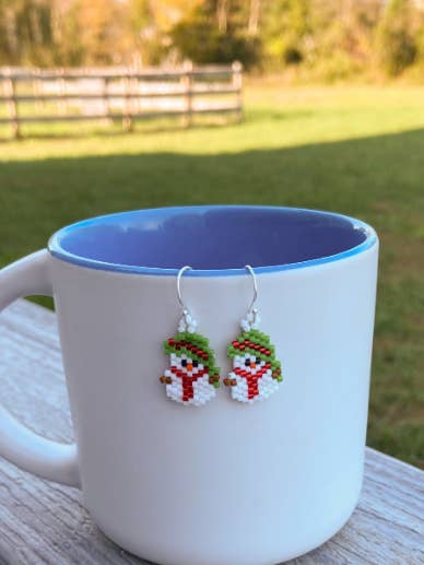 Boucles d'oreilles bonhomme de neige perlé pour la vente par DlpDesigned