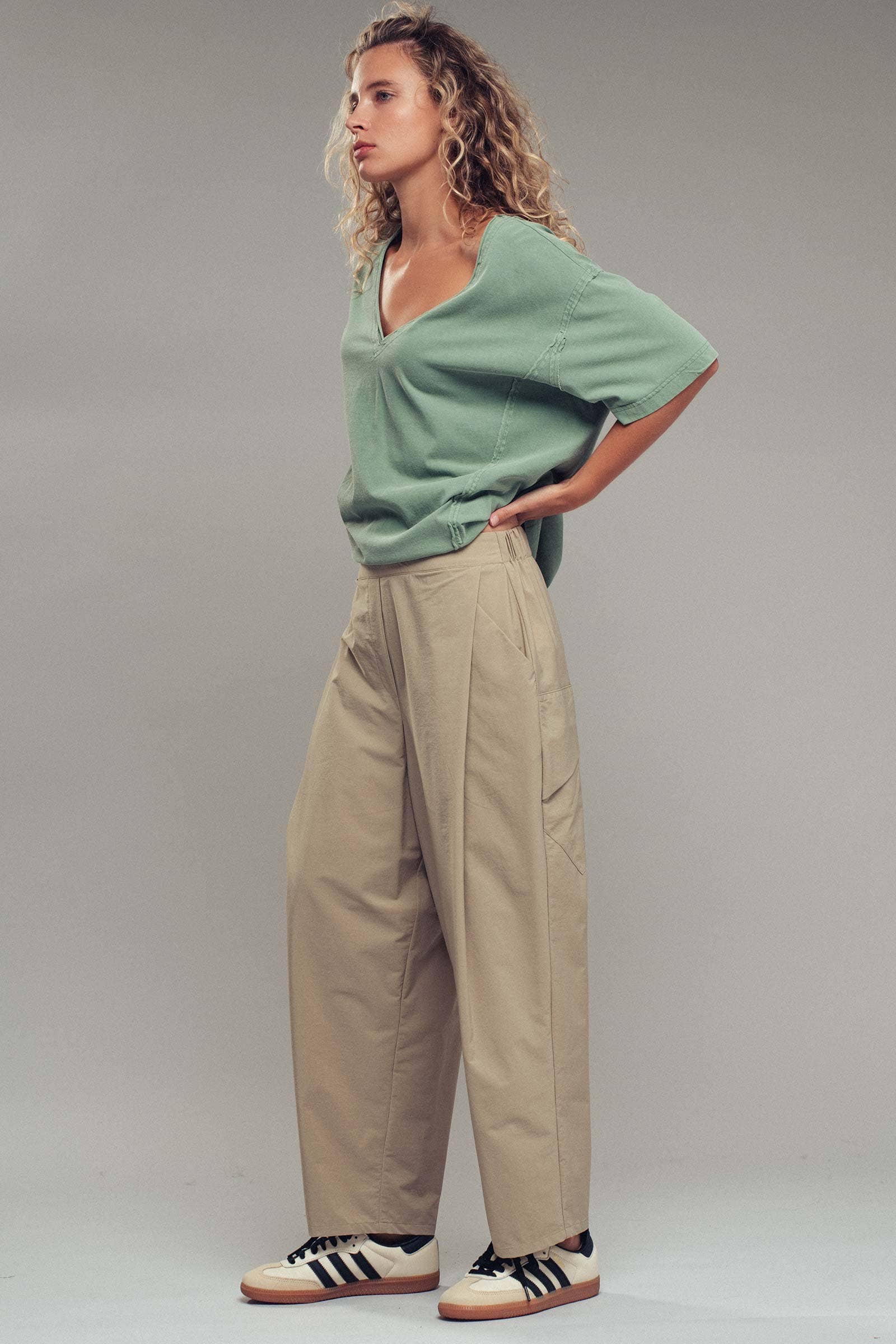 Urban Daizy - Wholesale T-Shirt - Women's - Vintage Wash V-Neck Cotton Tee1