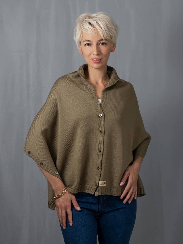 Lana Bambini – wholesale Cardigan – Women’s – The Pelerine