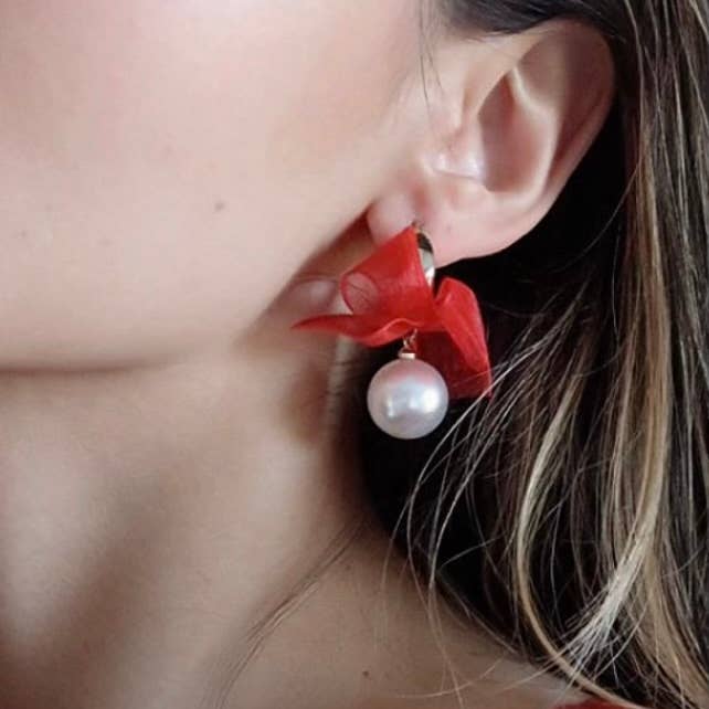 Røde sløjfe øreringe, perledangleøreringe Pearl Drop øreringe for engroshandel hos G & G Jewelry