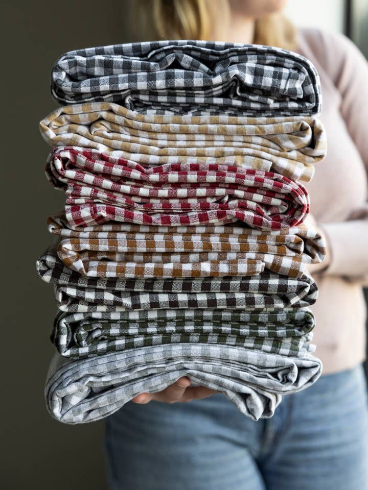 Rutan Tablecloth 140x250 cm for wholesale by STOREFACTORY