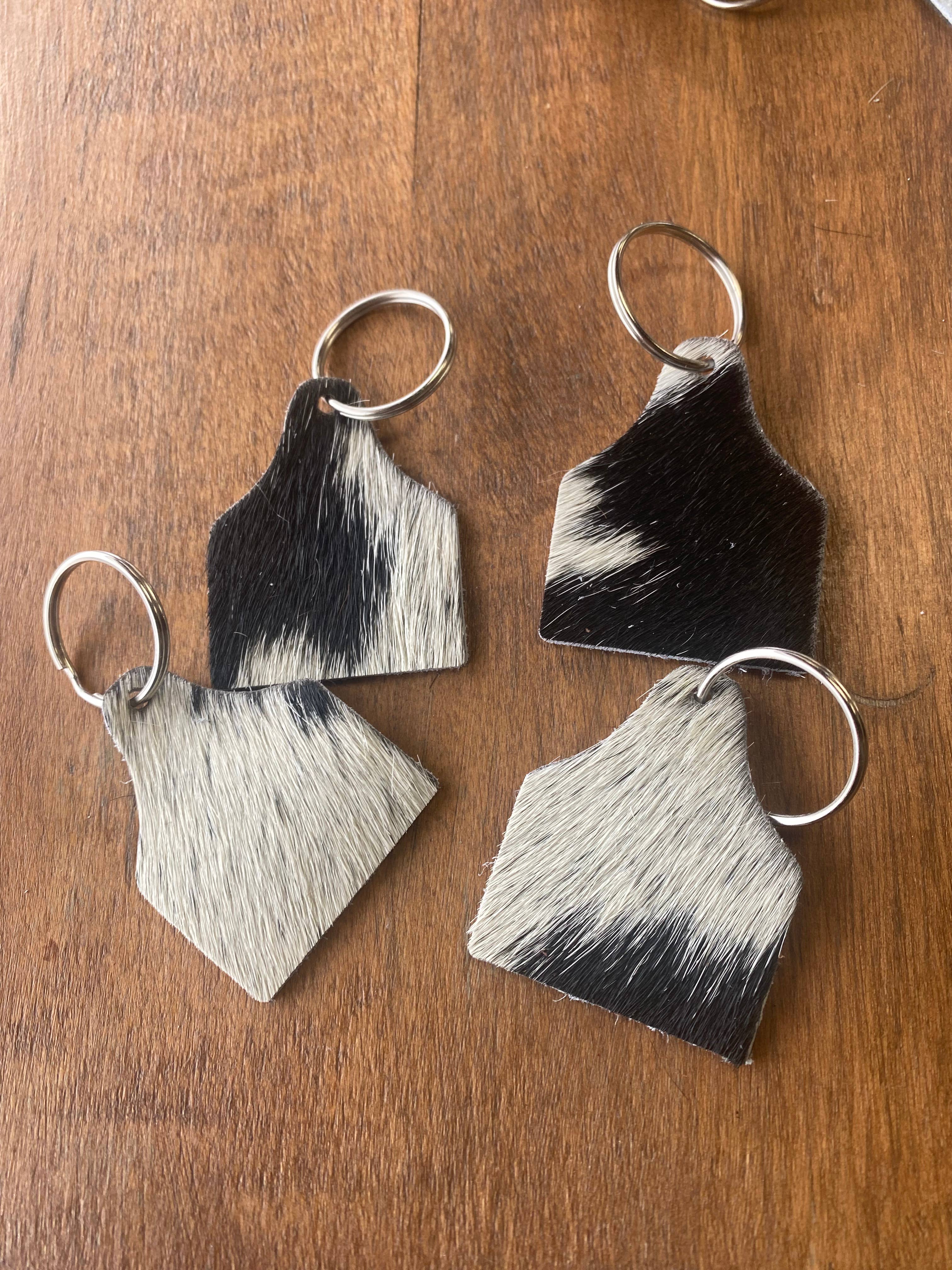 AB Tack Design - Wholesale Sleutelhanger - Dames - Haarkoeienprint oormerk sleutelhanger4