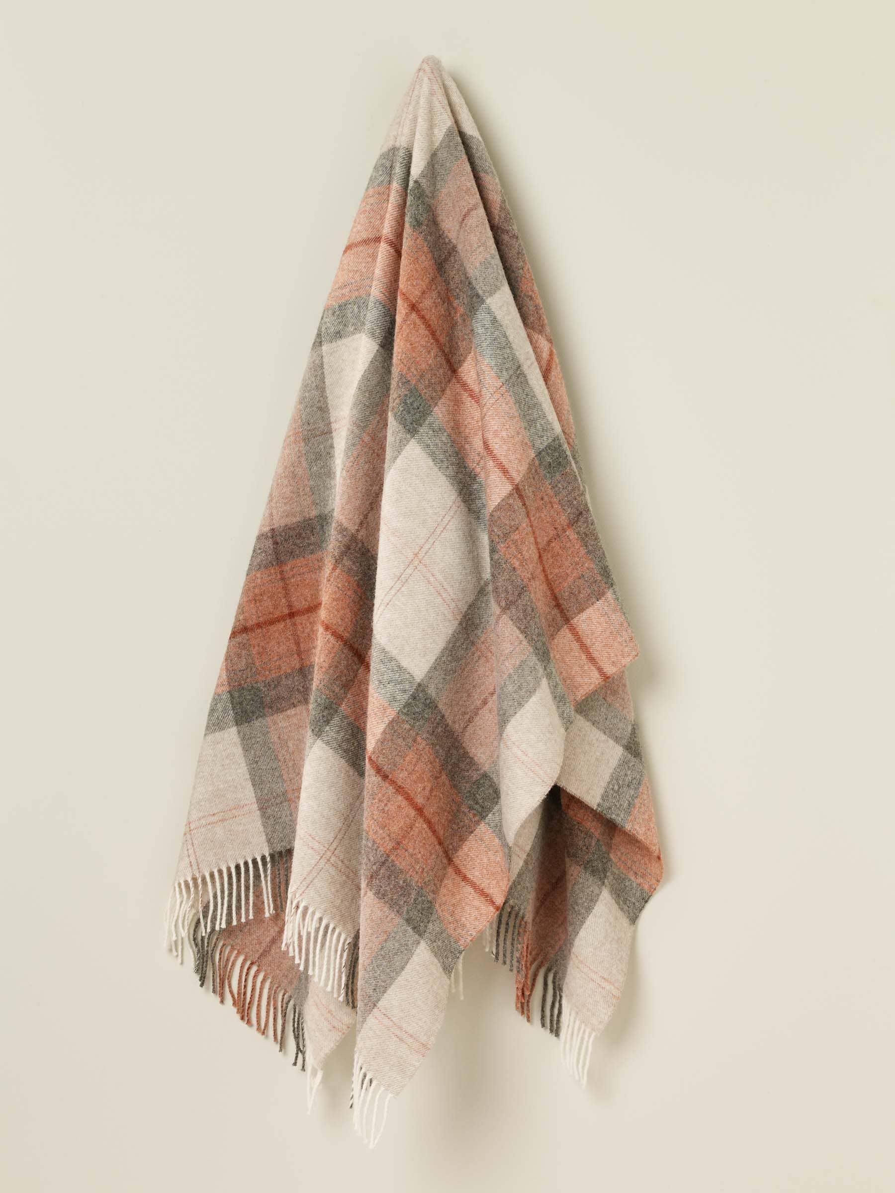 Bronte by Moon – wholesale Throw blanket – Skye Pure Wool Throw0