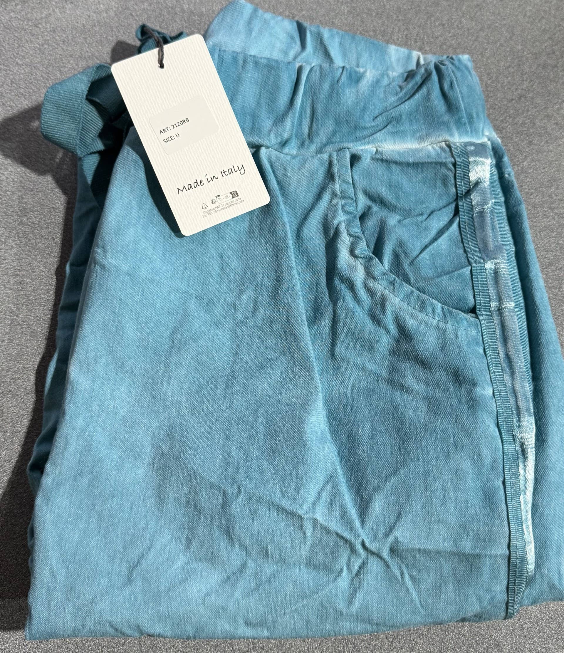 Dance in Paris – Calças - Mulher por atacado – Calças Elásticas com Quatro Bolsos e Acabamento Discreto em Veludo nas Laterais10