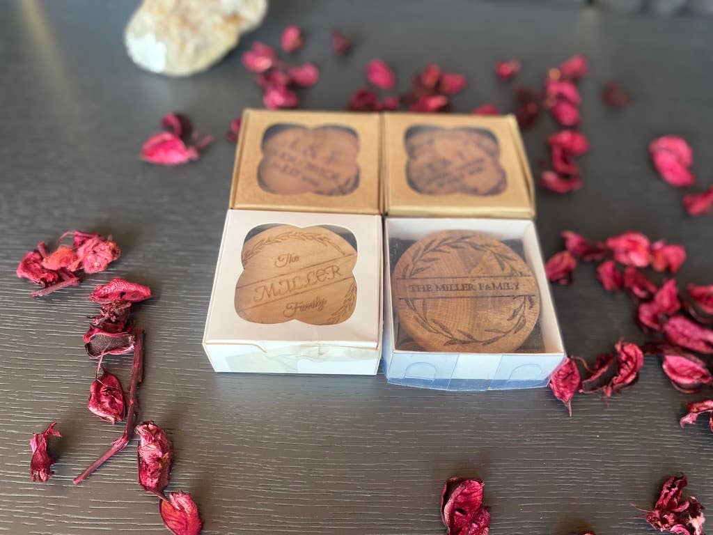 WoodCraftHaven - Vente Sous-verre - Sous-verres en bois fabriqués à la main : des cadeaux de mariage pour votre magasin10