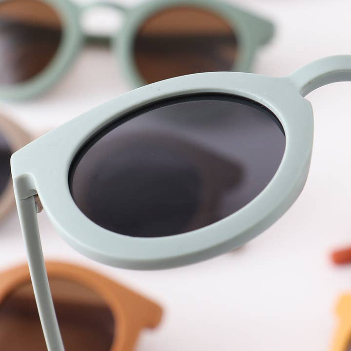 Aspen Rain Boutique - Wholesale Sunglasses - Women's - retro round sunglasses UV400 For Adult6