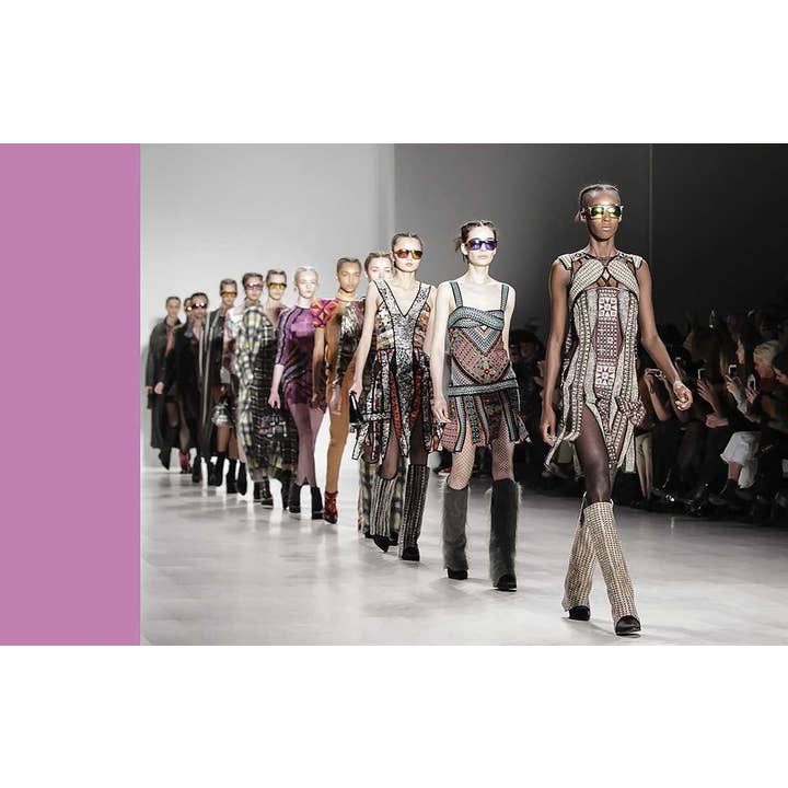 Simon & Schuster - Wholesale Display Book - New York. In Fashion by ACC4