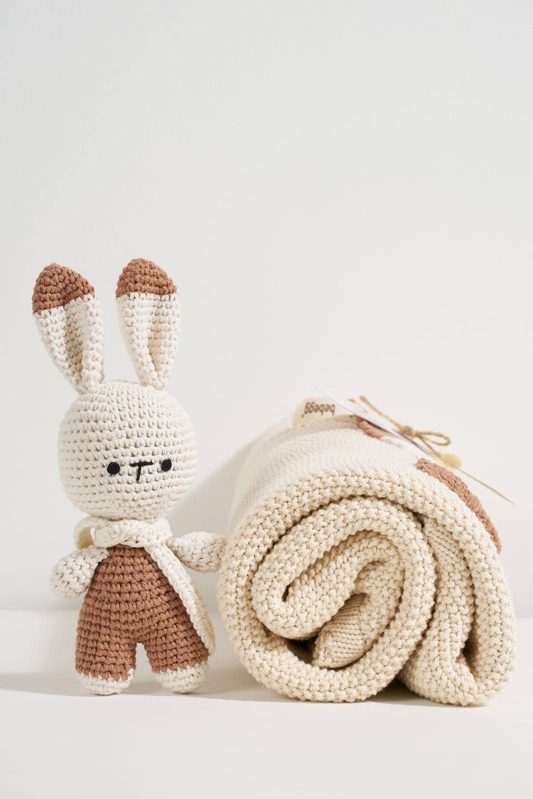 Omnis Pura - Wholesale Bedding Blanket - Kids & Baby - Organic Cotton Baby Blanket&Handmade Crochet Bunny-Gift Set1