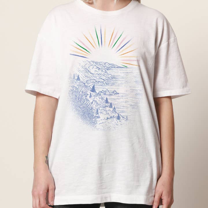 Übergroßes weißes T-Shirt von Coastal Cliff für den Großhandel von James Mae