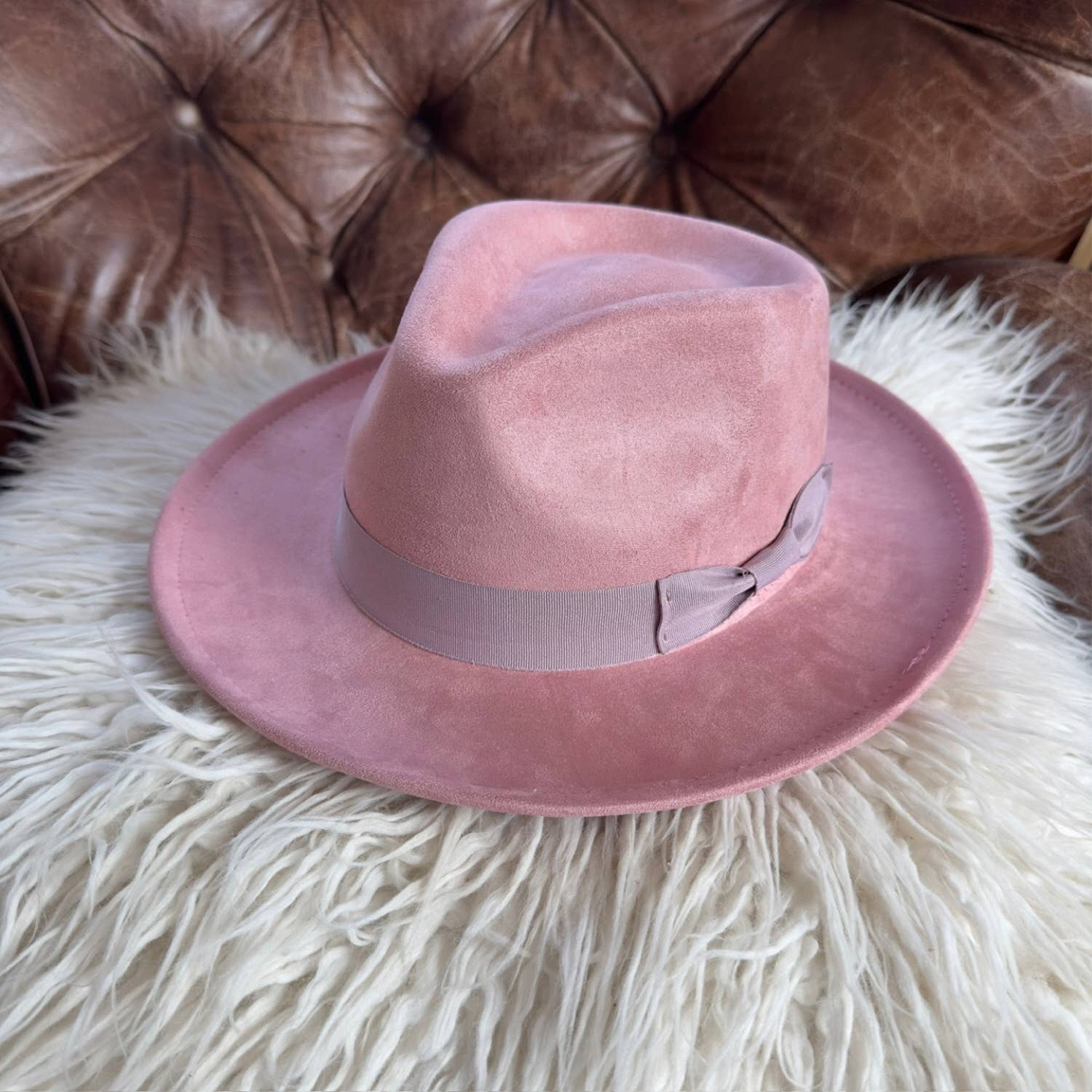 Queens INC - Wholesale Fedora - Women's - Stiff Brim Rancher in  Suede Hat W/ Ribbon 14