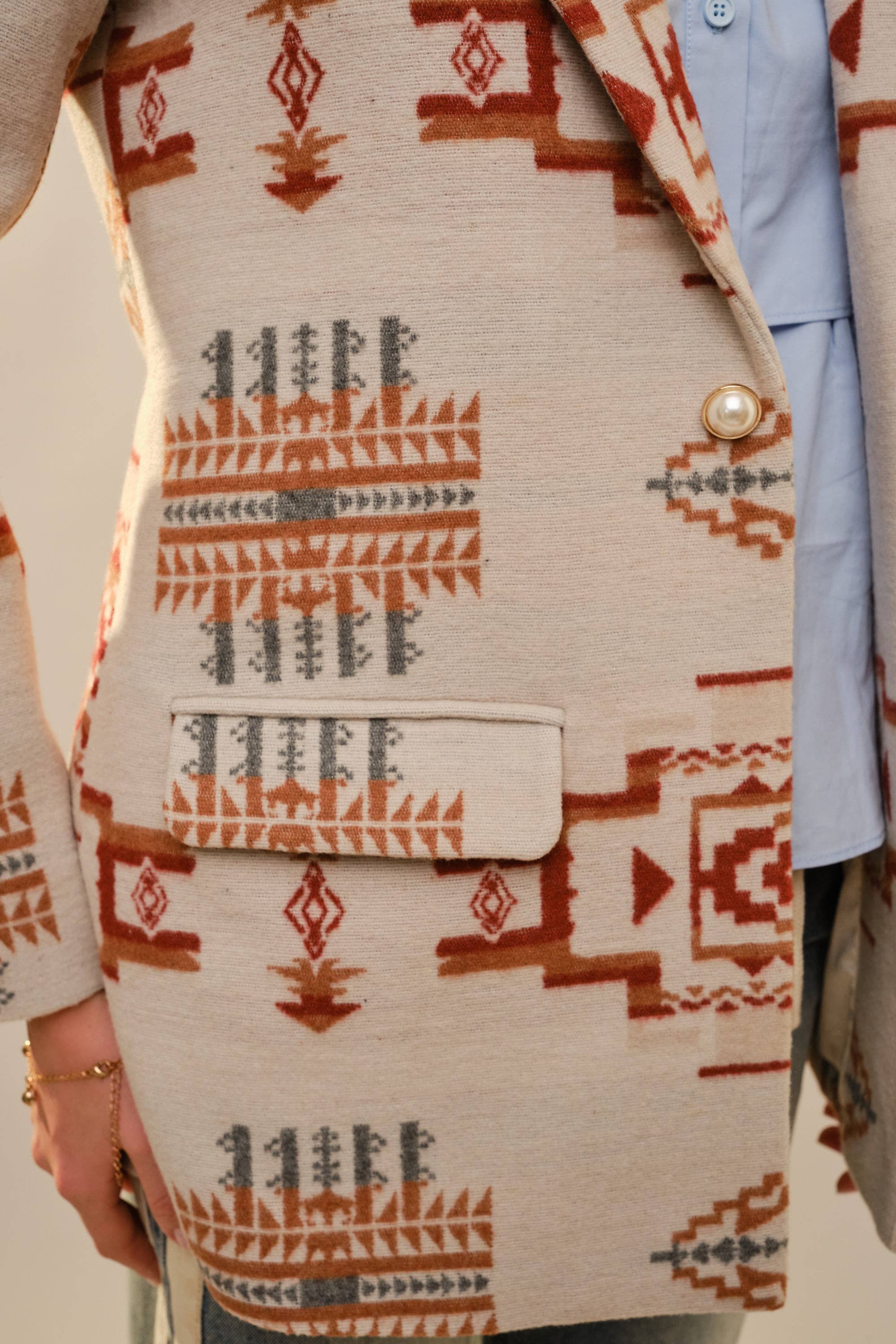 Blue B - Wholesale Blazer - Dames - 37937J Azteekse Jacquard Juweel Knoop Blazer10