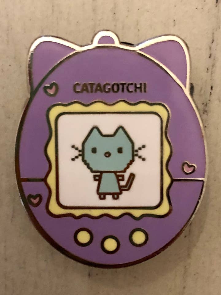 Épingle en émail pour chat pour la vente par Purple House Studio