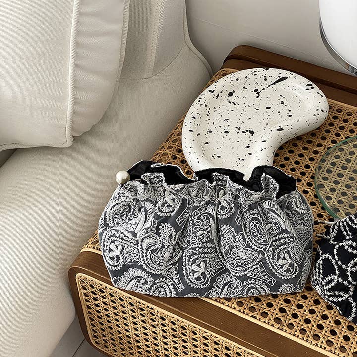 Dipped Shop - Wholesale Makeup/Cosmetic Bag - Floral Embroidered Lace Cosmetic Bag DPCB29