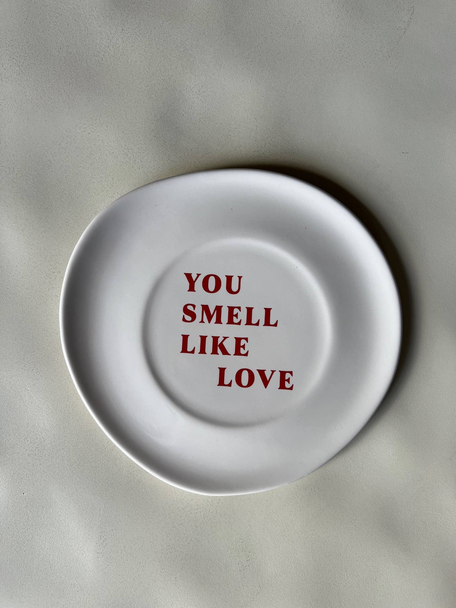 Sisi, house of style BV - Wholesale Appetizer Serveware - Sisi ceramic plate, You smell like Love2