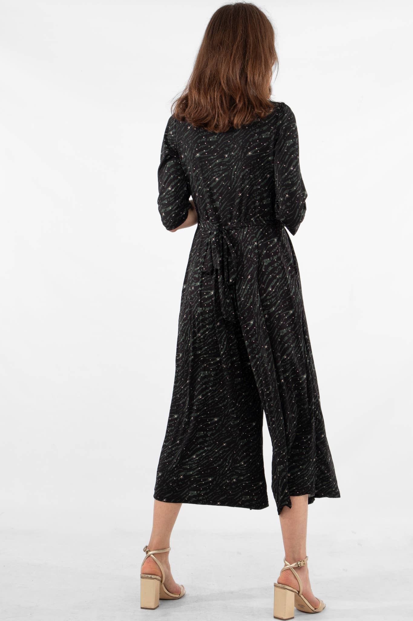 Sarta - Wholesale Jumpsuit - Dames - Kaki jumpsuit met wijde pijpen en zebraprint en sterrenprint1