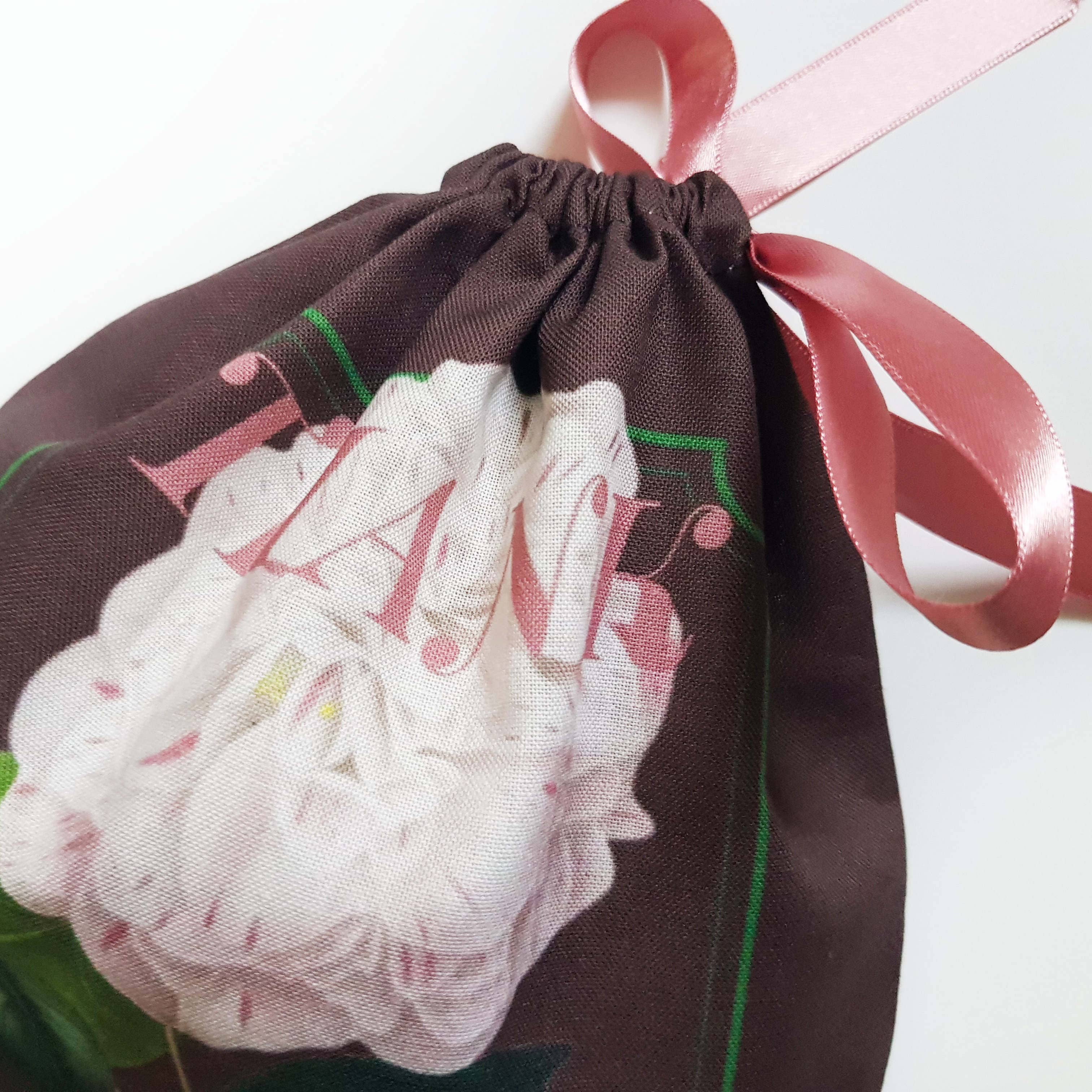 Six Acre Meadow – wholesale Gift bag – Thank You Gift Pouch with Camellia Floral Print8