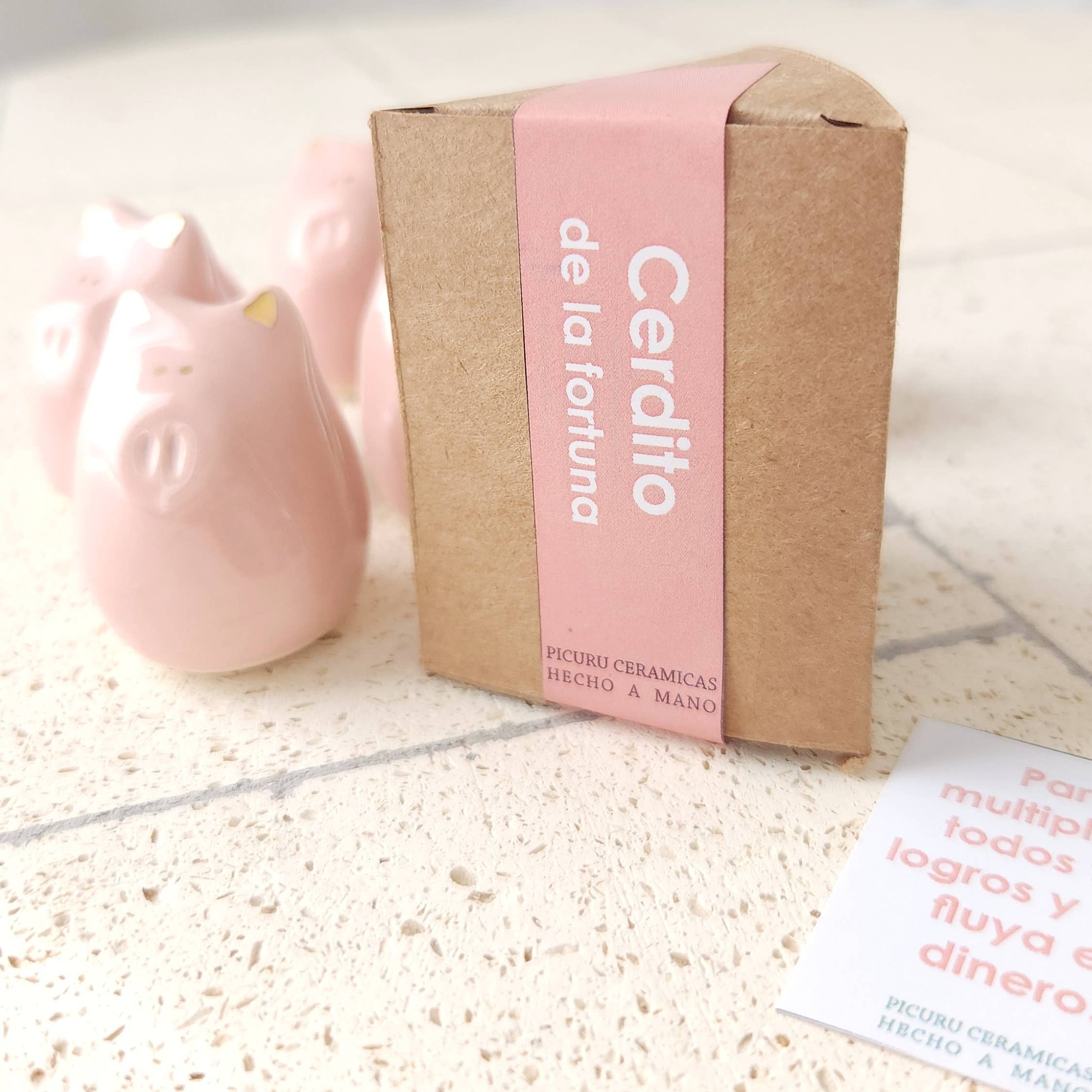 Picuru ceramicas – Großhandel Dekofigur – Glücks-Schwein Amulett mit goldener Glasur – 5 Sprachen7