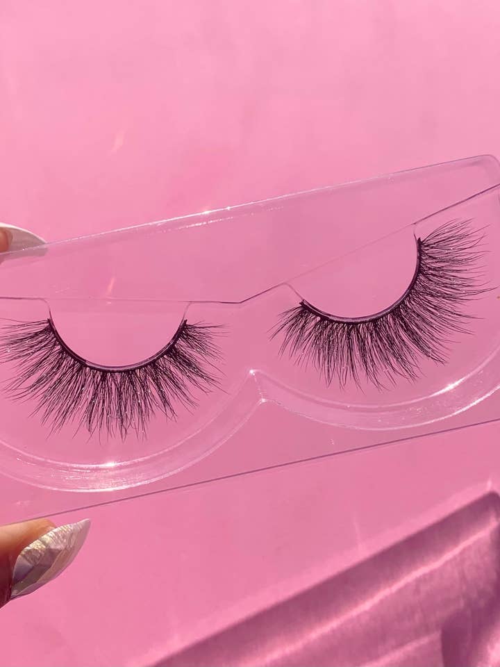 Euphoric Dreams Faux Mink Eyelashes for wholesale by Pink Euphoria