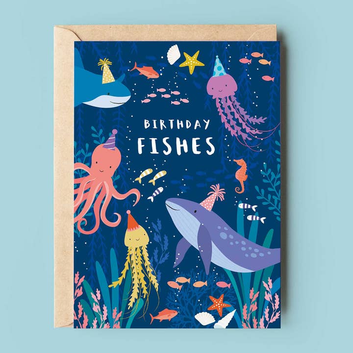 Carte Birthday Fishes pour enfants/Carte d'anniversaire Under the Sea pour la vente par Klara Hawkins