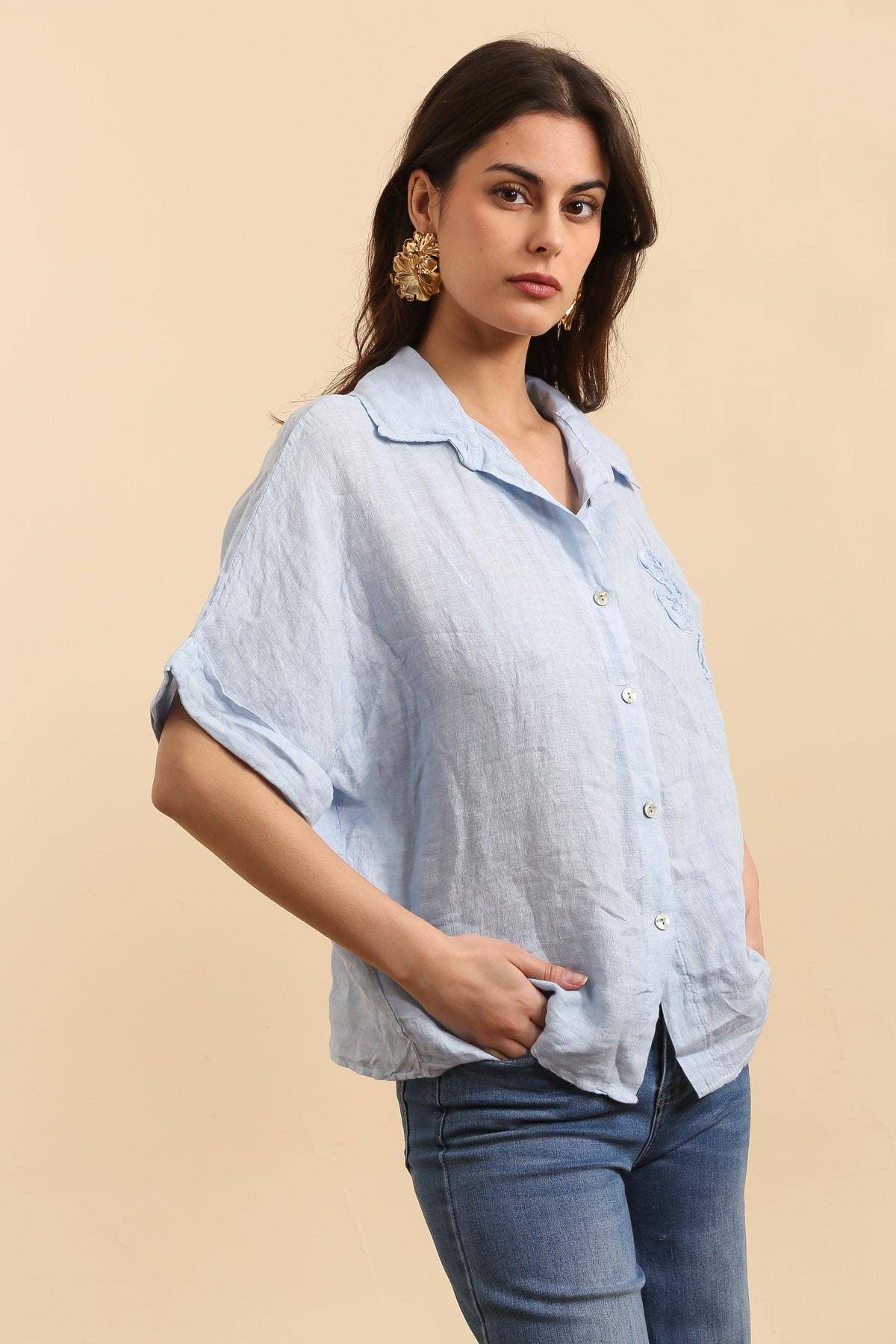 LÉA & LUC - Vente Chemise – femme - Chemise avec une fleur en 100% Lin REF. 2034123