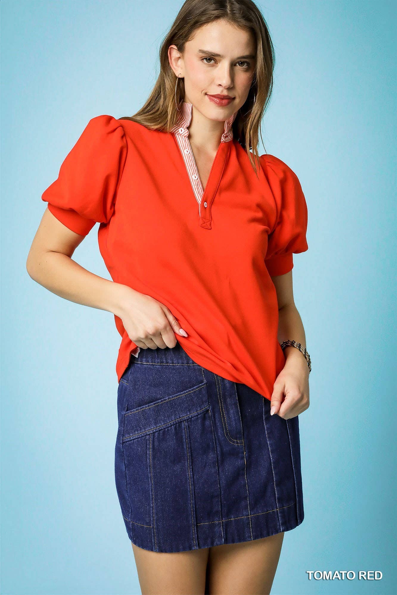 Vanilla Monkey - Vendita all'ingrosso Camicetta - Donna - Top con Collo Alto Arricciato e Mezze Maniche1