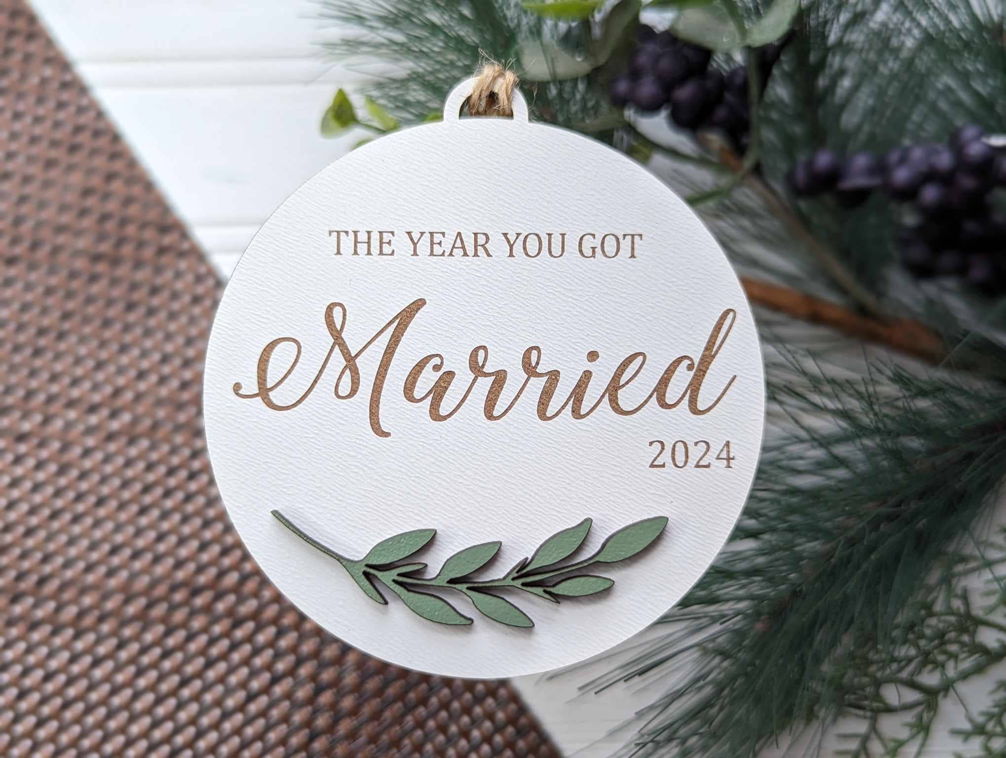 Richer Design Co. - Wholesale Ornament - MARRIED LEAF ORNAMENT