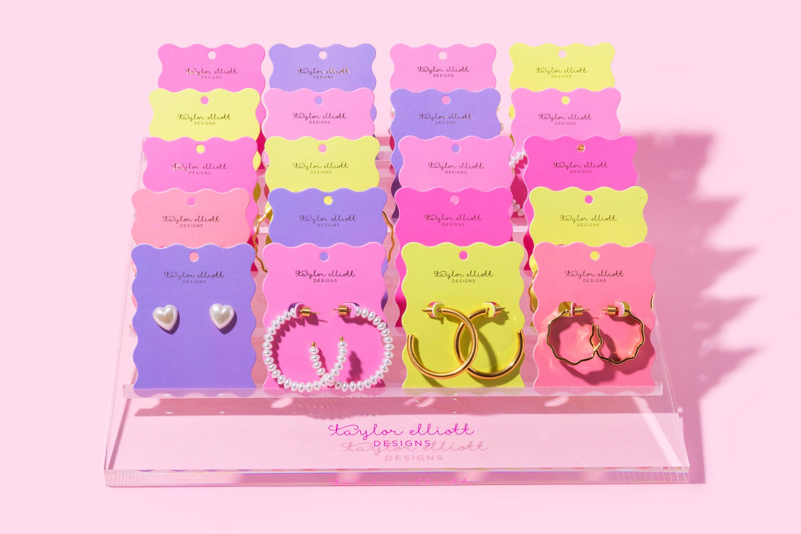 Taylor Elliott Designs - Vente Créoles - Boucles d'oreilles créoles ondulées Cassie Grandes - Min. 2 (E-08)2