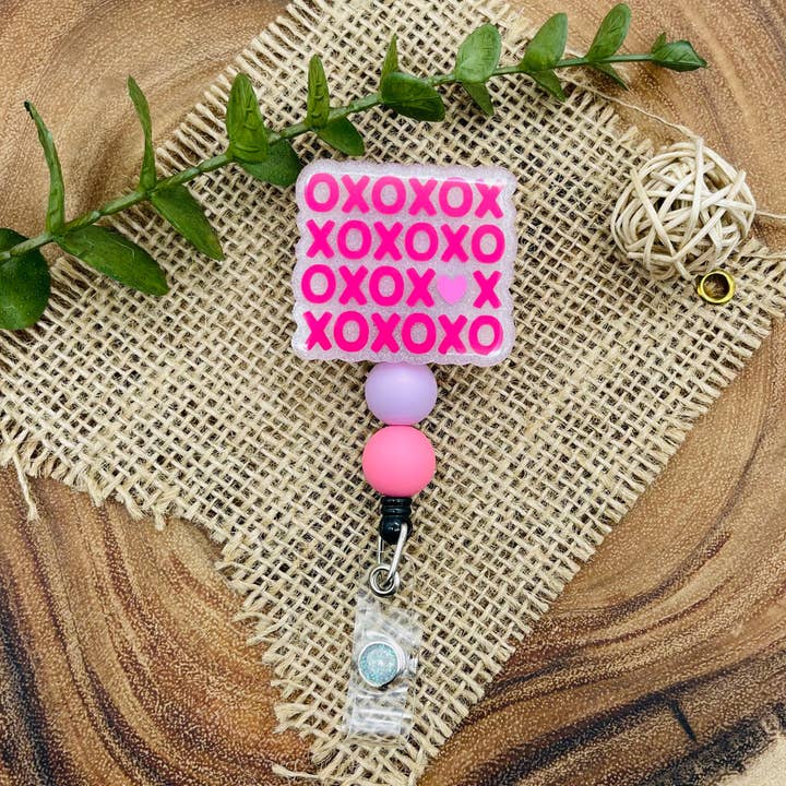 XOXO Valentine Glitter Badge Reel por atacado de Velaris Wood and Vinyl