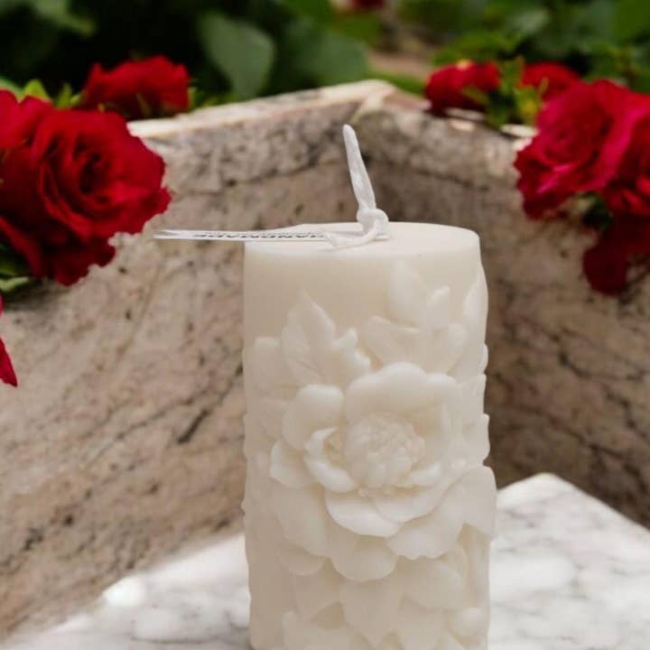 Håndlavet blomster sojalyssøjle – Elegant boligindretning for engroshandel hos Eco Candle Lights