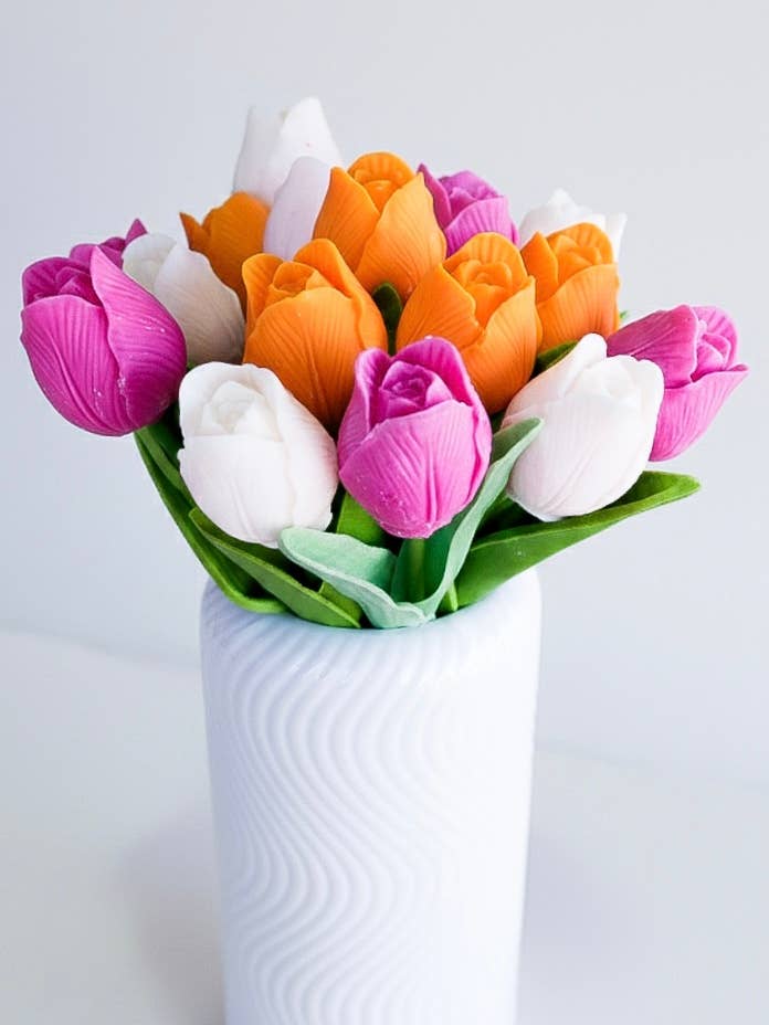 Ramo de 5 tulipanes perfumados para venta al por mayor de Surfing Road