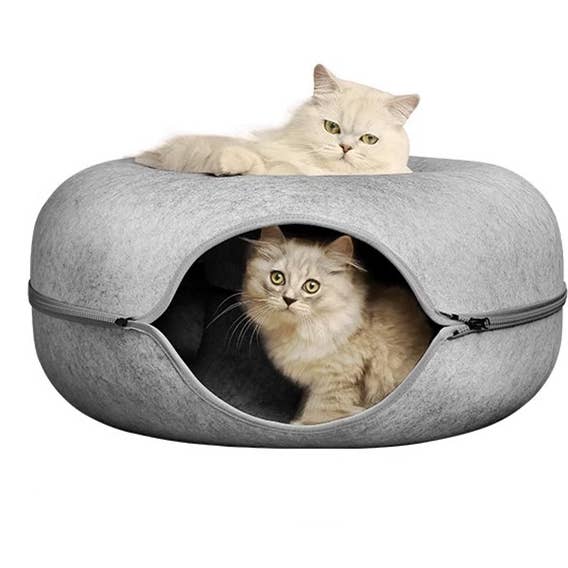 Lightning Dog - Wholesale Pet Bed - Cat/Dog - Bagel Bed - Action Tunnel/Bed - Standard GreyÂ