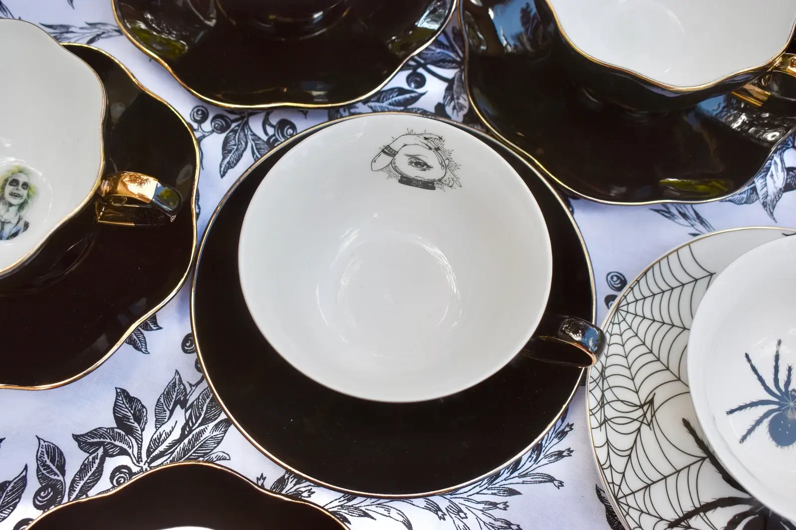 All Little Cute Things - Wholesale Tea Set - Fortune Teller Crystal Black Teacup and Saucer2