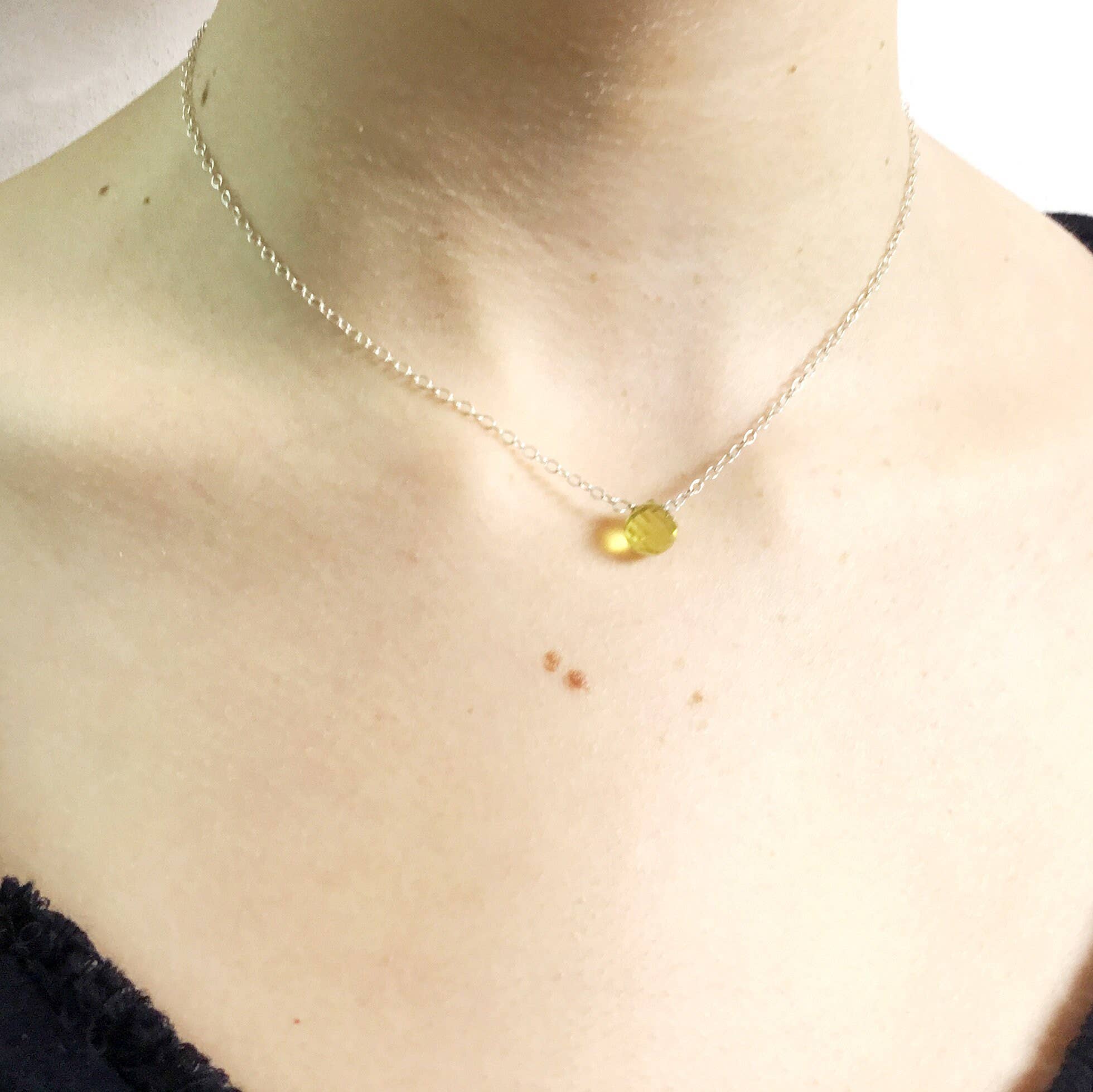 Aspasia Jewellery – Engroshandel Halskæde med vedhæng – Lille Gemstone halskæde, citron kvarts krystal minimalistisk0