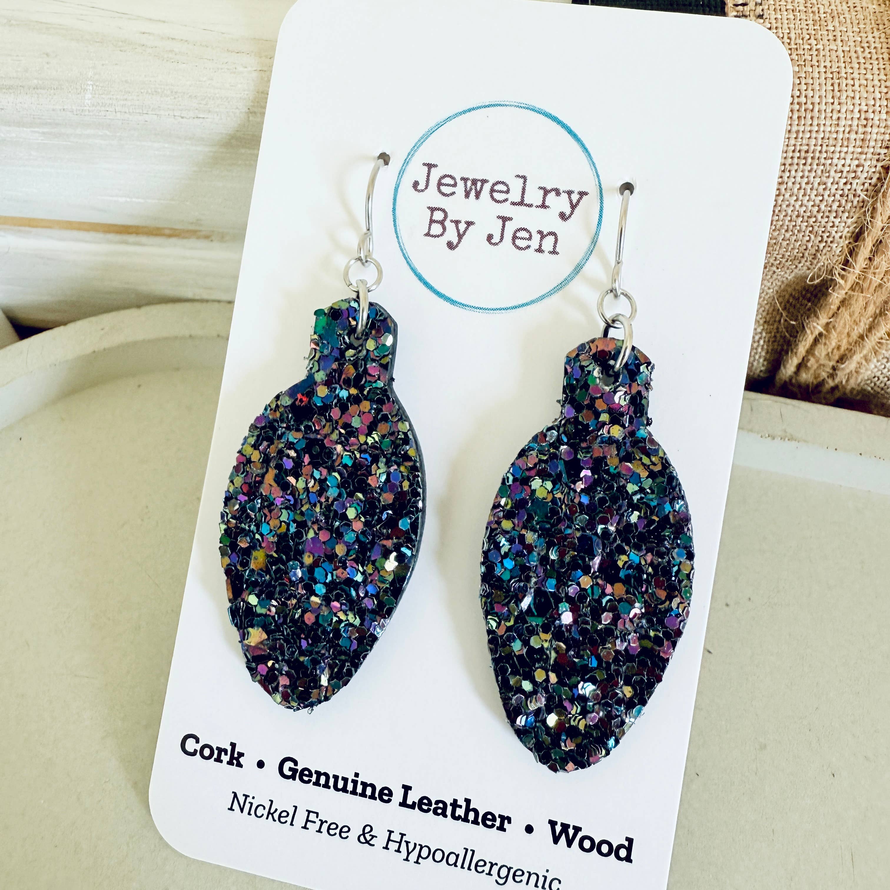 Jewelry By Jen – wholesale Hängande örhängen – Julgransljusörhängen: Mörkblå med juvelglitter2