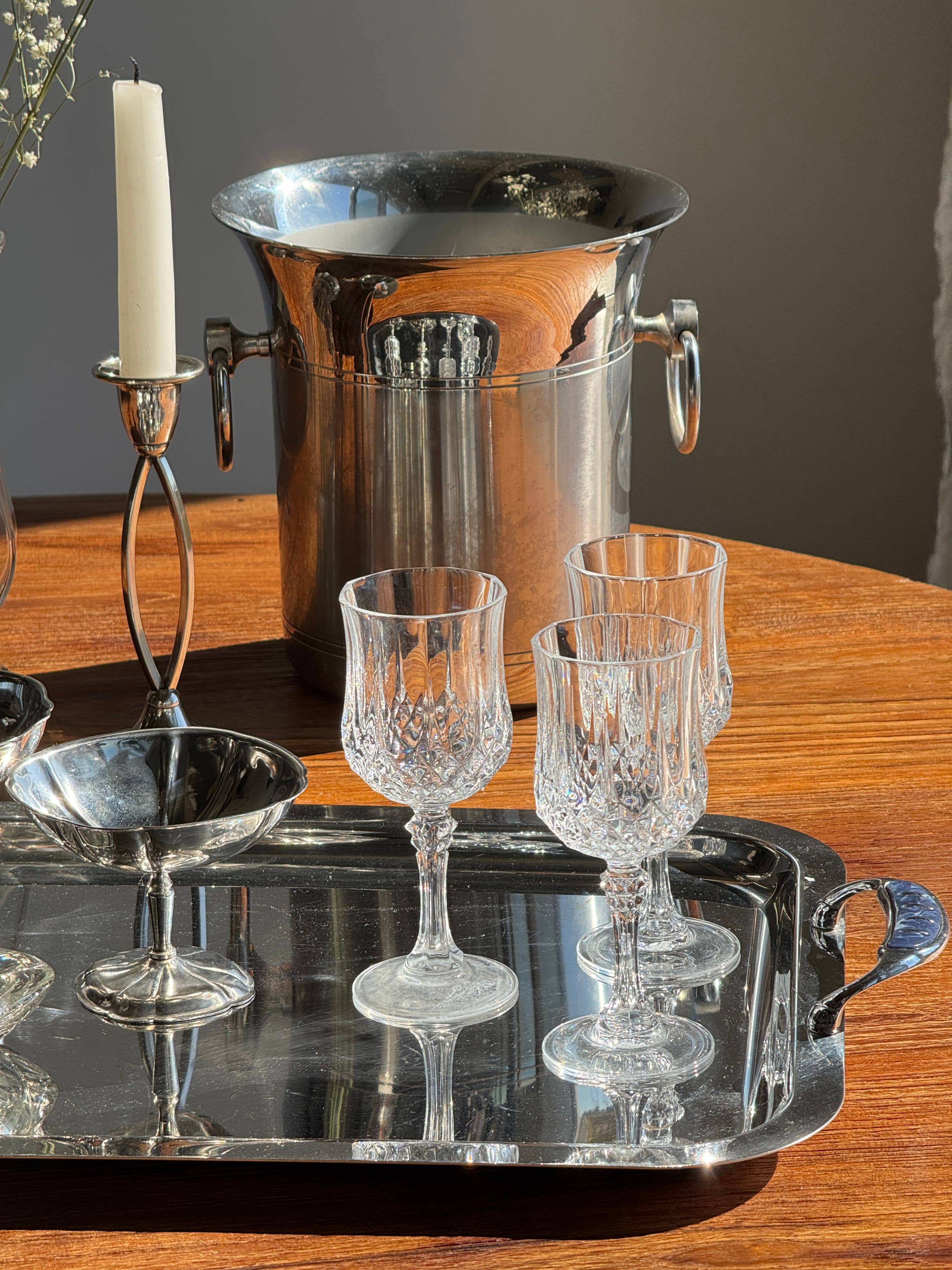 Office Objets - Wholesale Wine Glass - Set of 6 small diamond-cut crystal glasses H14.59