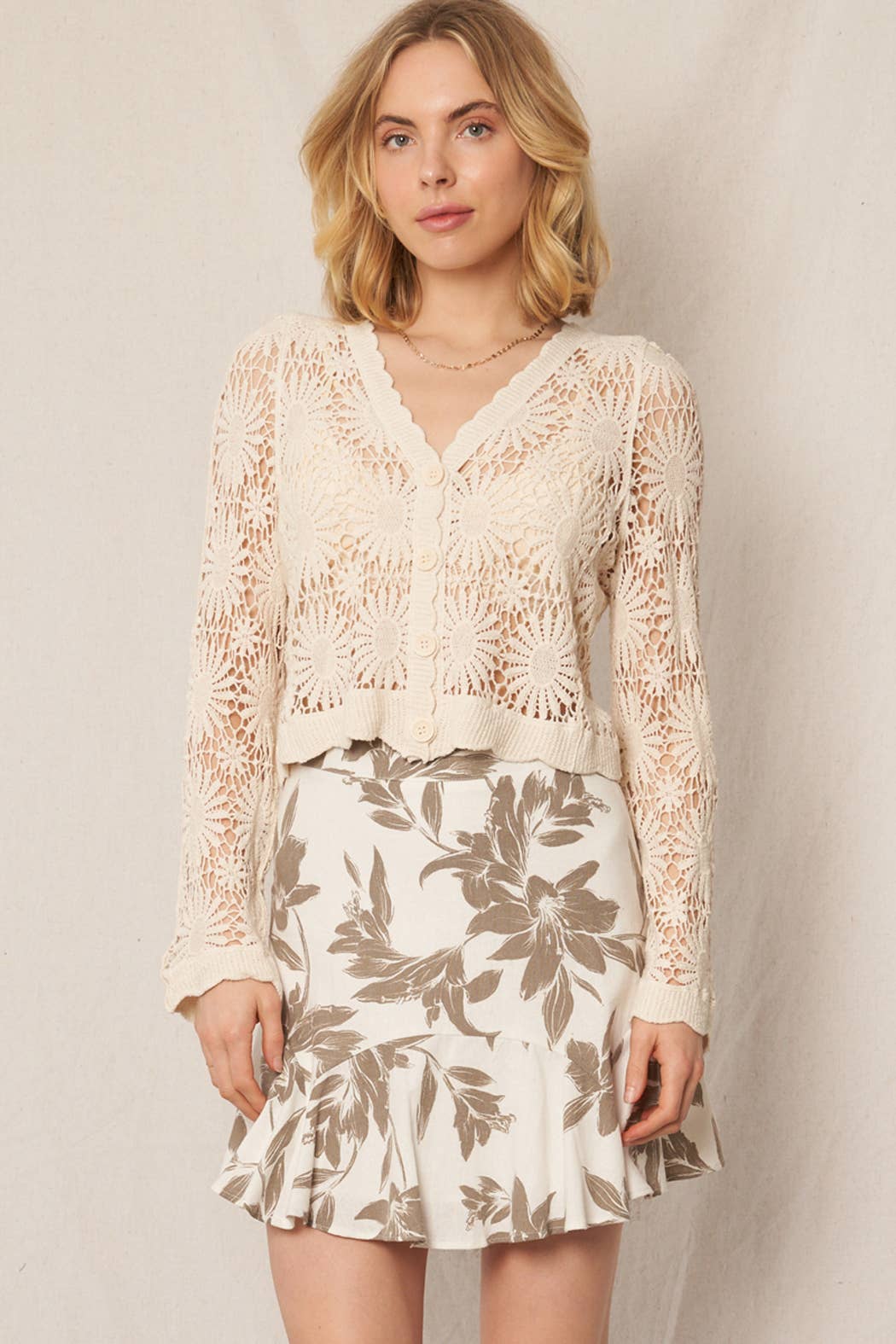 En Crème - Wholesale Cardigan - Women's - Flower Pattern Crochet Cardigan0