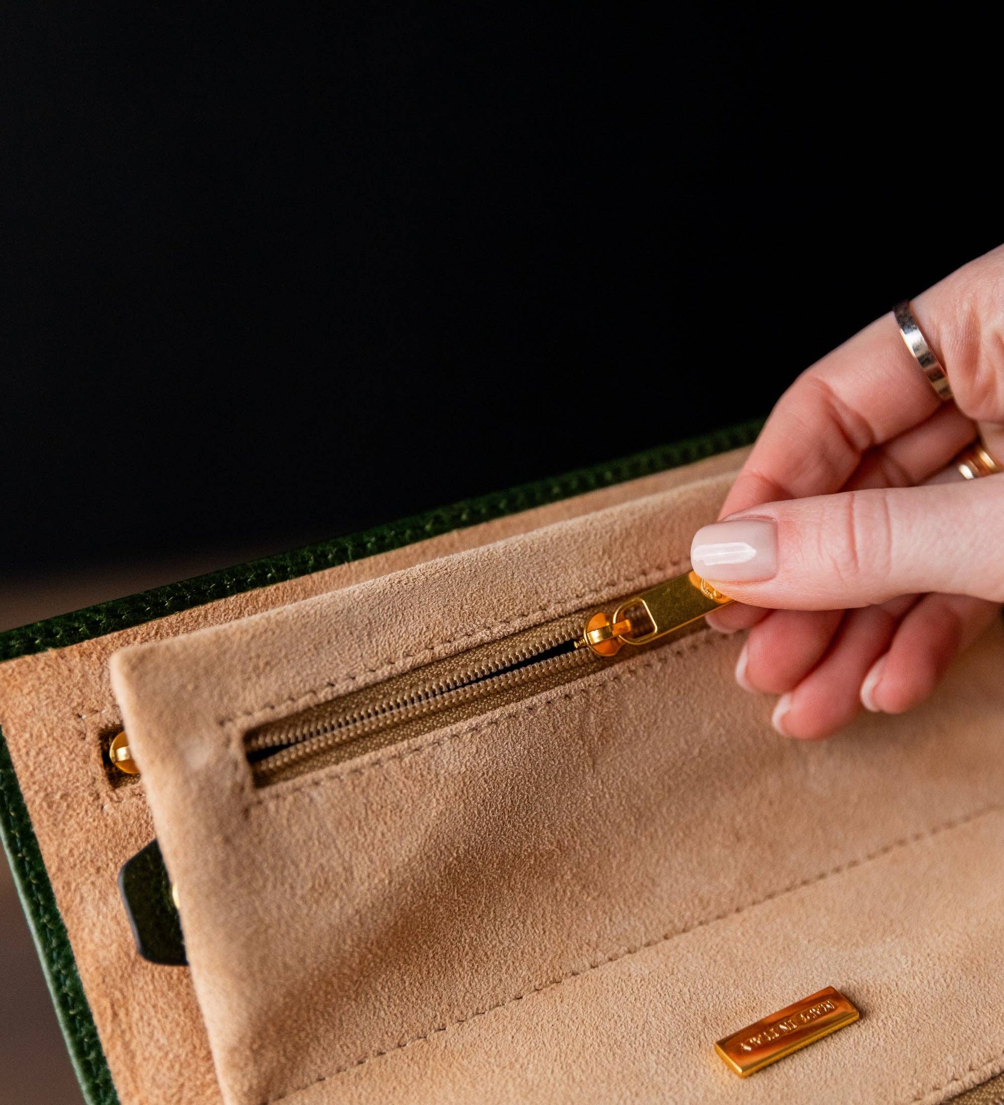 Time Resistance - Venta al por mayor Joyero/organizador de joyas - Estuche de Viaje para Joyas de Cuero para Mujer - Madame Bovary21