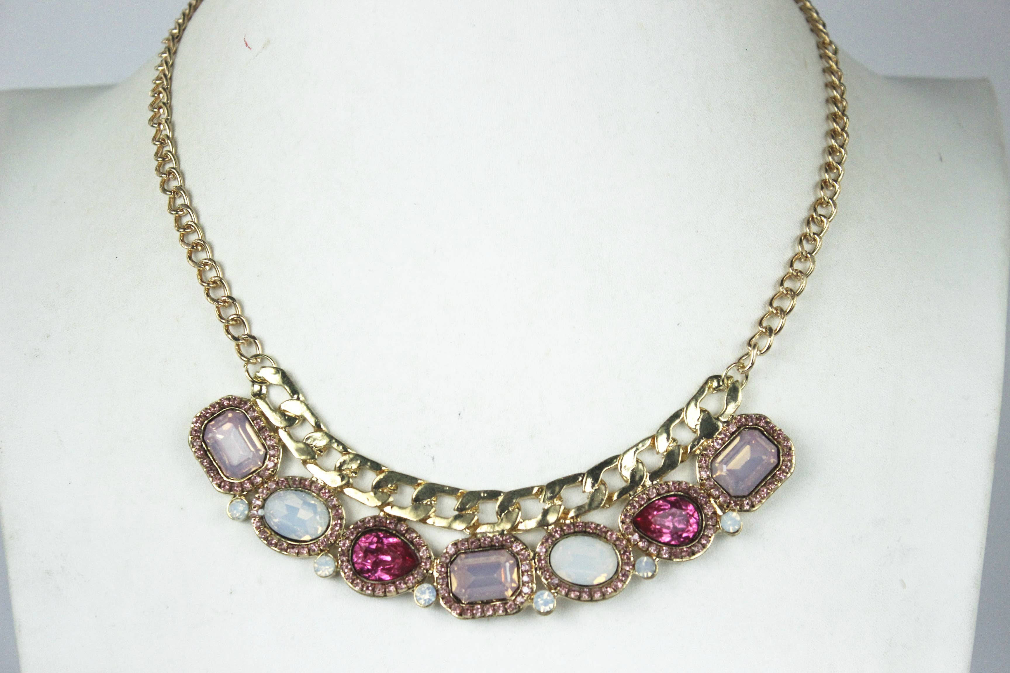 Ole - Wholesale Pendant/Charm Necklace - Crystal Necklaces N22664