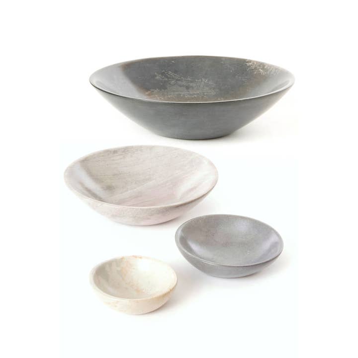 Swahili | AFRICAN MODERN - Wholesale Decorative Plate/Dish/Bowl - Dove Gray Soapstone Bowls in Two Sizes