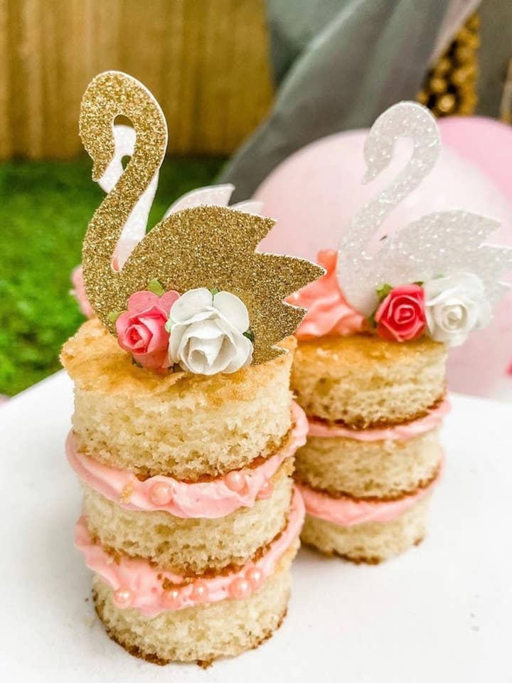 Décorations pour cupcakes cygne (Qté : 6) | Anniversaire cygne | Décorations de fête cygne | Cake topper cygne | Fête princesse cygne | Anniversaire cygne | Décor de baby shower cygne pour la vente par The Haus of Holly