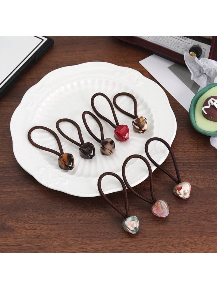 Gifty - Simple Tulip Hair Tie for wholesale by WEST AUSSIE SUPPLIES