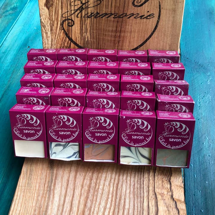 Harmonie Savon - Venta al por mayor Pastilla de jabón - Paquete de cartón de primer pedido - Jabón de leche de yegua