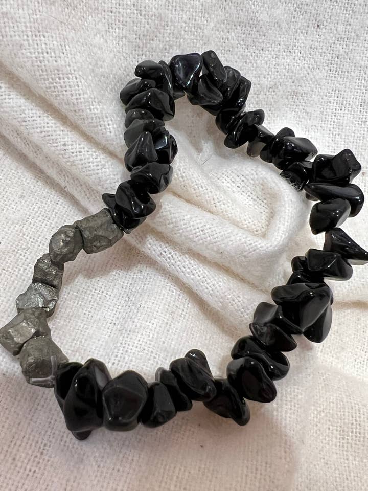 Bracelet en forme de sac à billets pour la vente par Brooklyn Belle Designs