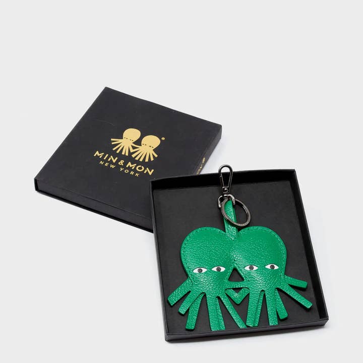 Min & Mon - Wholesale Keychain - Unisex - Octotwins Charm - Ireland Green Leather Keychain2