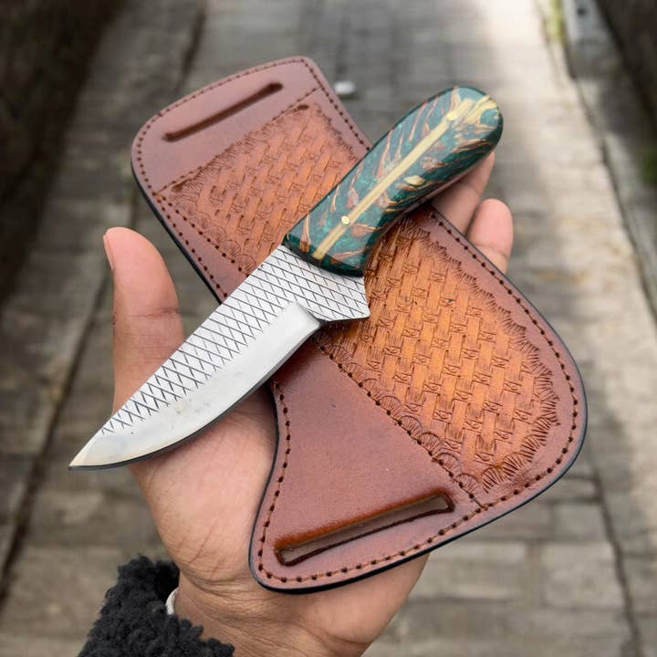 Naomi's Happy Place Shop – wholesale Pocket knife/holder – Western Belt Knife with Leather Case – Durable Blade & Resin Handle0