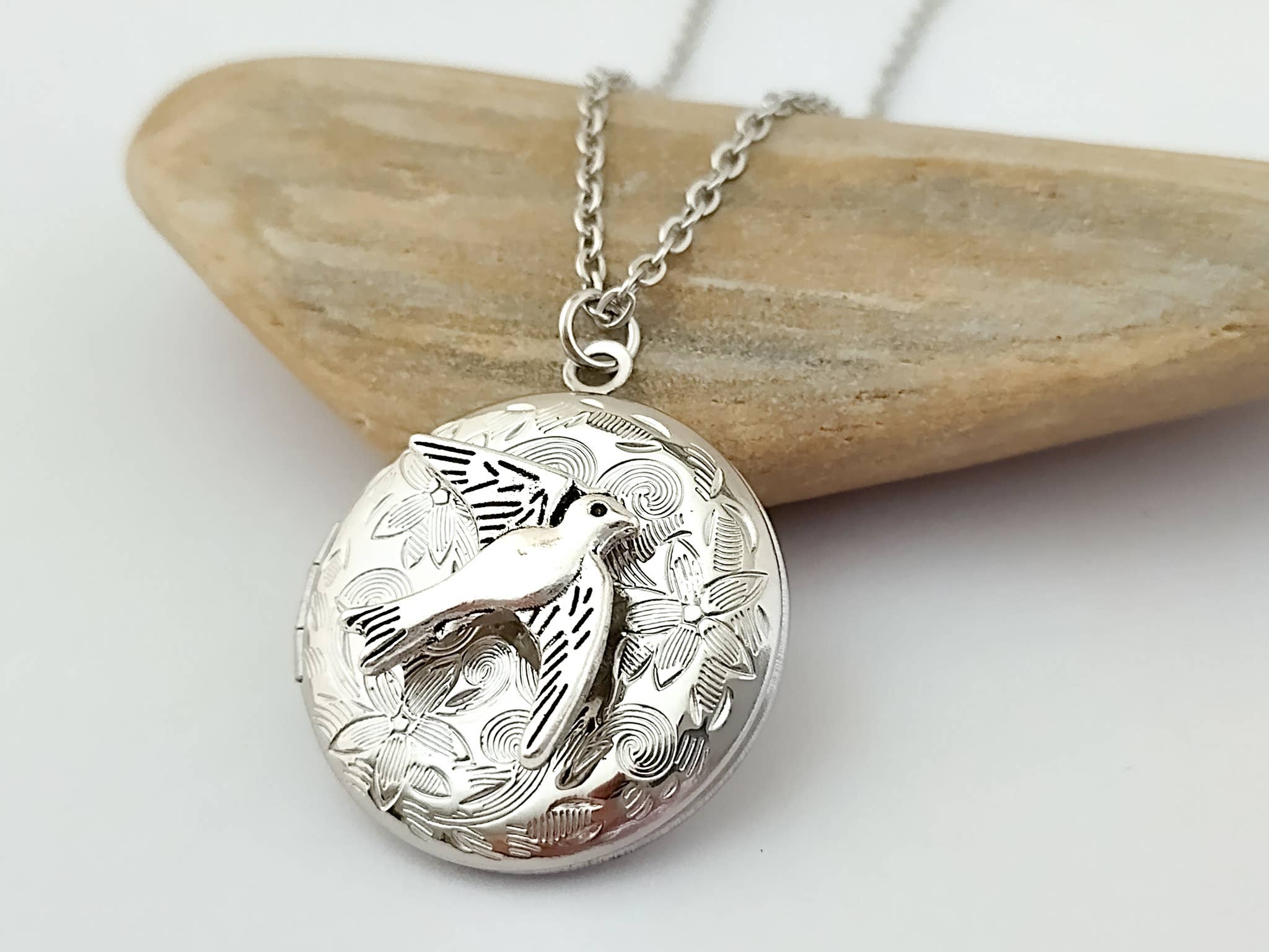 Piccadilly Pendants - Wholesale Locket Necklace - Silver Bird Locket, Nature Necklace, Bird Necklace1