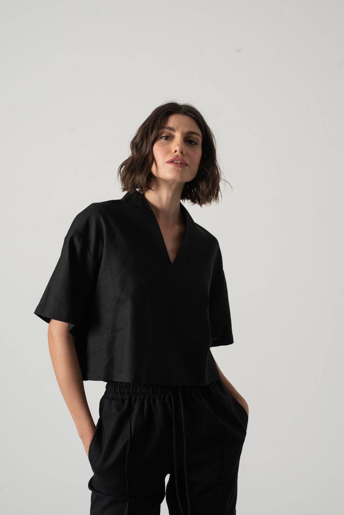 LUXMII - Wholesale Blouse – Women’s - Emil Top Black0