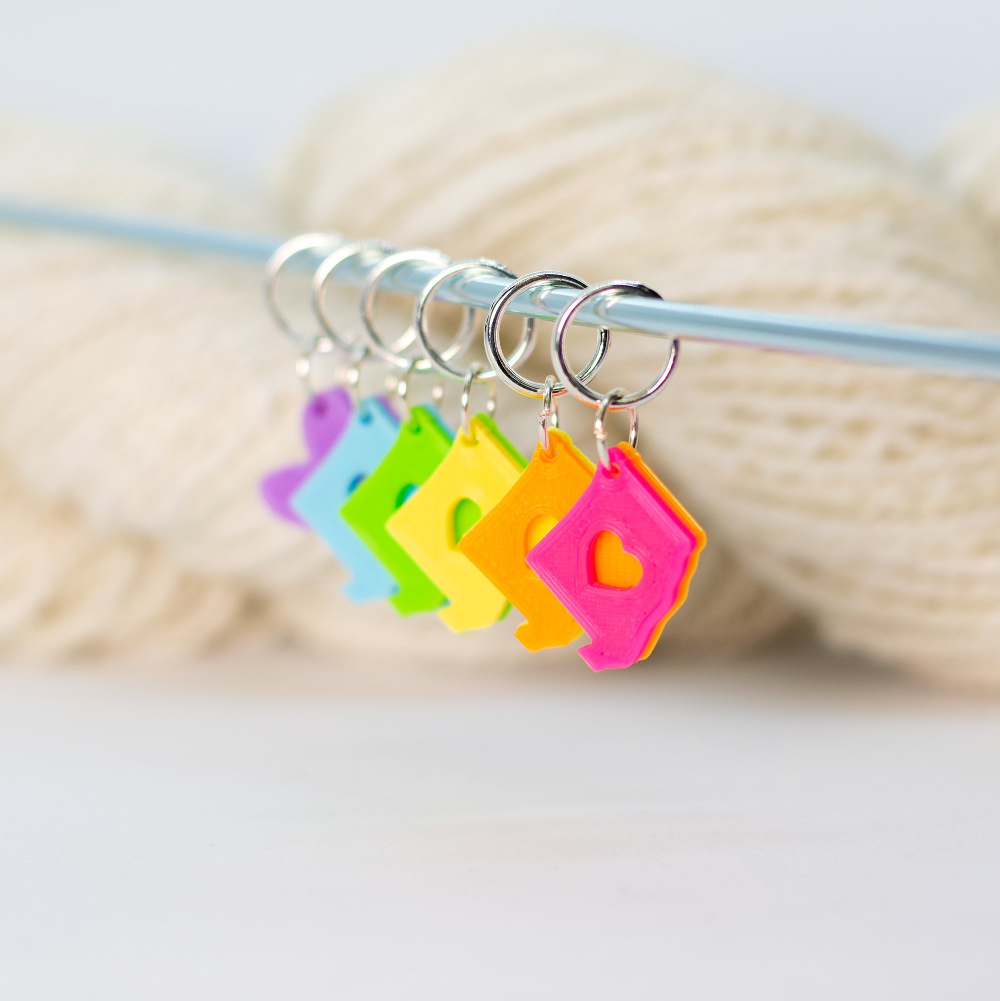 Blue Bird Makery – wholesale Knitting/Crochet Supplies – Show Me State Love Missouri Stitch Markers0