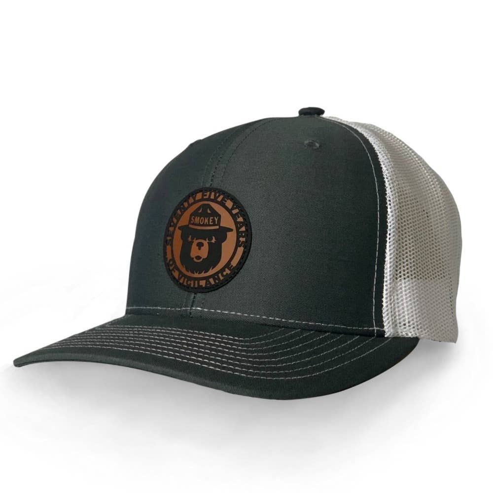 Wear Your Roots - Vente Casquette de camionneur – unisexe - Casquette camionneur Snapback Smokey Bear Crest2