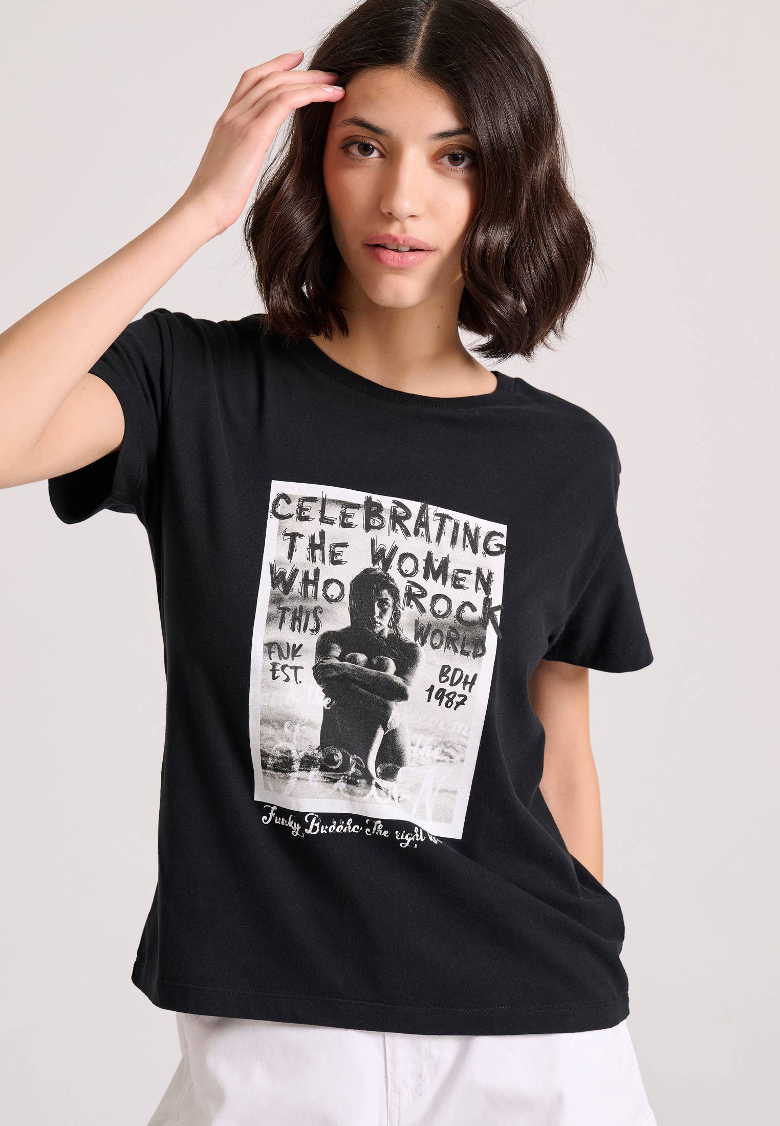 Funky Buddha - Wholesale Screen Printed T-Shirt - Women's - Women'S T-Shirt With Photographic Print